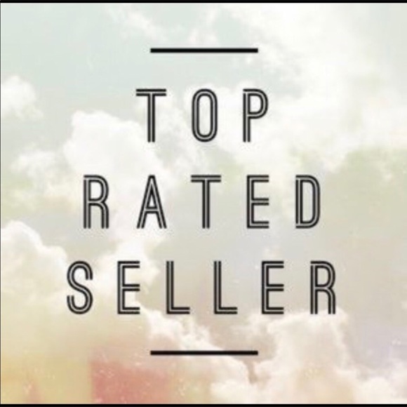 🥳 MEET AMY C 🥳 POSH AMBASSADOR - Picture 9 of 16